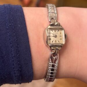 Elegant Silver Wristwatch